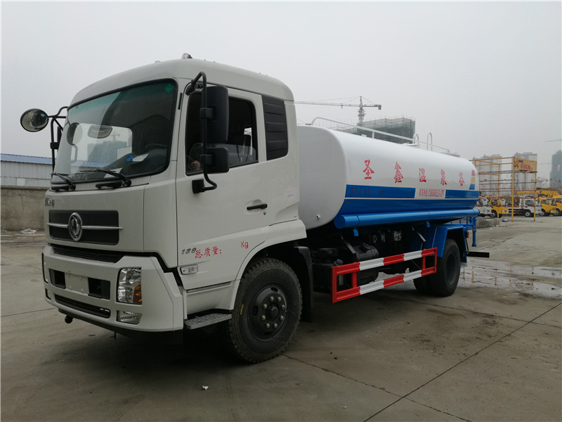 湖北盈通汽車福建藍(lán)牌福田抑塵車報(bào)價(jià)